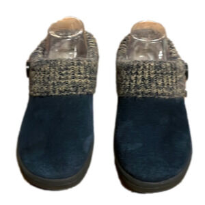 Cabela’s blue suede shoes